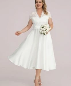 Ever-Pretty US Prom Dresses Plus Size V-neck Lace Bodice A-line Cocktail Dress With Sleeves