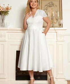 Ever-Pretty US Prom Dresses Plus Size V-neck Lace Bodice A-line Cocktail Dress With Sleeves