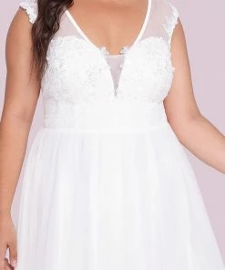 Ever-Pretty US Summer Dresses 2022 Plus Size Long Formal V-Neck Tulle White Wedding Dress