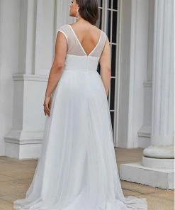 Ever-Pretty US Summer Dresses 2022 Plus Size Long Formal V-Neck Tulle White Wedding Dress