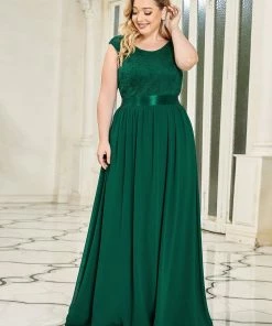 Ever-Pretty US Plus Size Classic Round Neck V Back A-Line Chiffon Bridesmaid Dresses With Lace