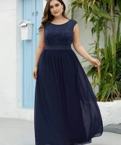 Ever-Pretty US Plus Size Classic Round Neck V Back A-Line Chiffon Bridesmaid Dresses With Lace
