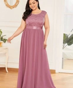Ever-Pretty US Plus Size Classic Round Neck V Back A-Line Chiffon Bridesmaid Dresses With Lace