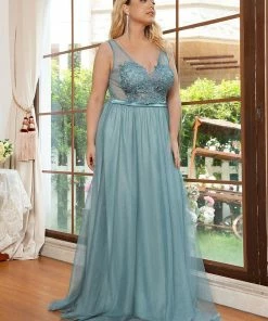 Ever-Pretty US Plus Size Women's A-Line V-Neck Floral Lace Appliques Bridesmaid Dress 28 Ever-Pretty US Plus Size Women's A-Line V-Neck Floral Lace Appliques Bridesmaid Dress