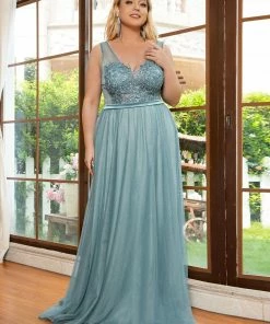 Ever-Pretty US Plus Size Women's A-Line V-Neck Floral Lace Appliques Bridesmaid Dress 25 Ever-Pretty US Plus Size Women's A-Line V-Neck Floral Lace Appliques Bridesmaid Dress