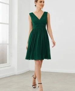 Ever-Pretty US Cocktail Dresses Women Sleeveless V Neck Short Bridesmaid Dress