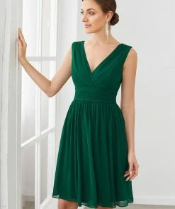 Ever-Pretty US Cocktail Dresses Women Sleeveless V Neck Short Bridesmaid Dress
