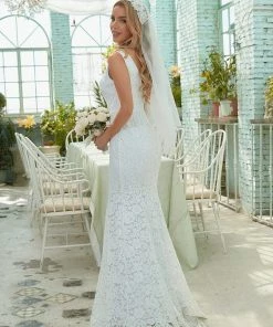 Ever-Pretty US Dainty Deep V Neck Sleeveless Fishtail Lace Wedding Dress