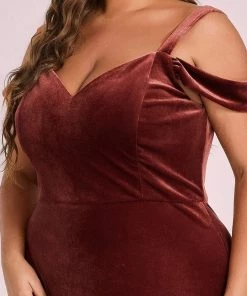 Ever-Pretty US SHOP BY OCCASION Plus Size Velvet Cold-Shoulder Sweetheart Column Bridesmaid Dress 9 Ever-Pretty US SHOP BY OCCASION Plus Size Velvet Cold-Shoulder Sweetheart Column Bridesmaid Dress