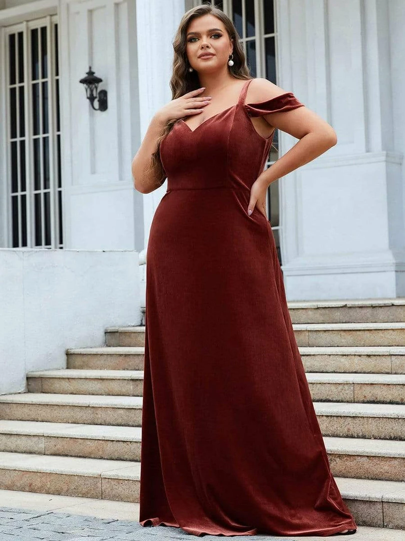 Ever-Pretty US SHOP BY OCCASION Plus Size Velvet Cold-Shoulder Sweetheart Column Bridesmaid Dress 1 Ever-Pretty US SHOP BY OCCASION Plus Size Velvet Cold-Shoulder Sweetheart Column Bridesmaid Dress