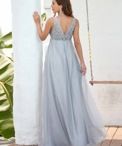 Ever-Pretty US Stylish Sleek Embroidery V-Neck Bump Friendly Dress